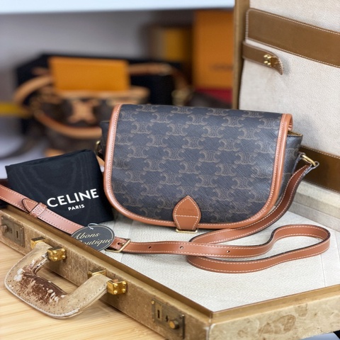 上架中🔑Celine Triomphe翻蓋馬鞍包
