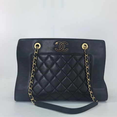 Chanel香奈兒 黑金牛皮托特包21開