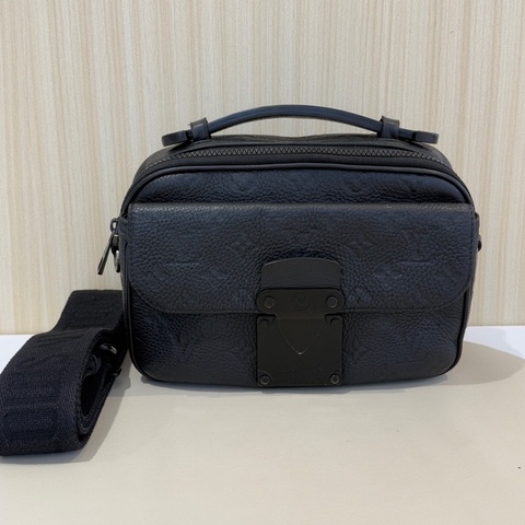 LV/路易威登S Lock黑武士相機郵差包，芯片款 95新