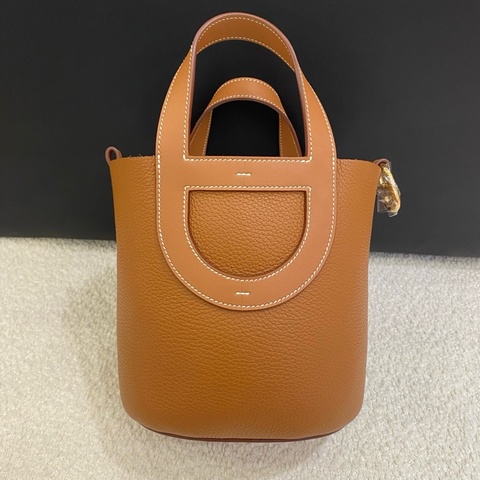 Hermes愛馬仕 In The Loop18金棕金扣豬鼻子菜籃子手提包