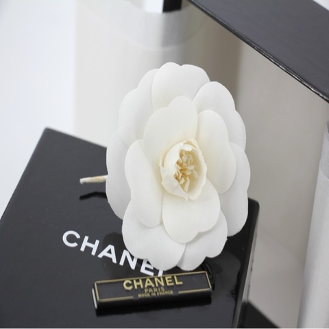 Chanel Vintage 81-85 絲綢白色細山茶花胸針