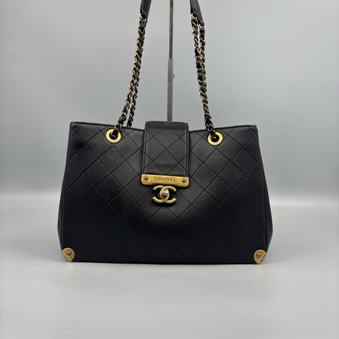 Chanel 香奈兒 黑金鴛鴦卡扣單肩包 23開 尺寸30*21