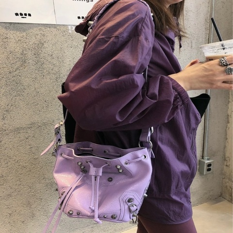 Balenciaga Le Cagole XS 鉚釘水桶包