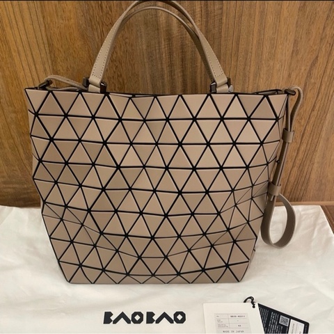 Bao Bao Issey Miyake 水晶包 大款 奶茶色