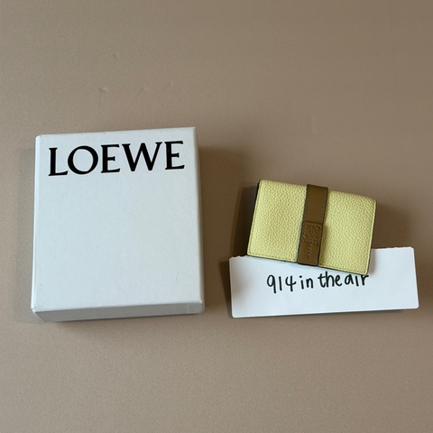 914intheair 『全新可送禮』Loewe 迷你三折短夾