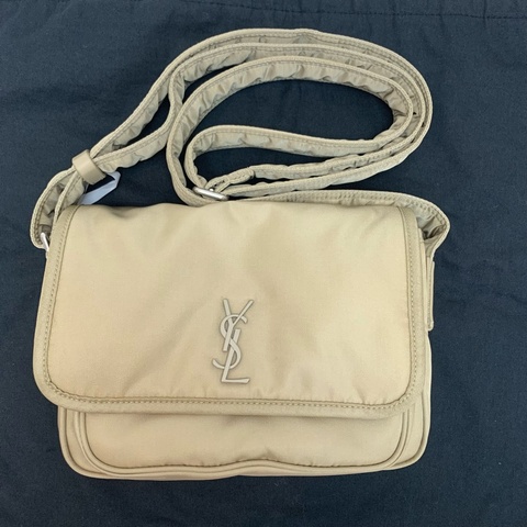 YSL Niki 尼龍材質 卡其色 罕見平價Niki‼️