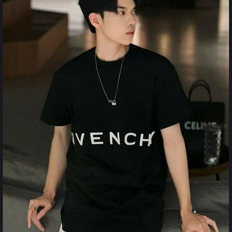 💎Han's house精品服飾💎GIVENCHY 紀梵希 立體 刺繡 短T 短袖