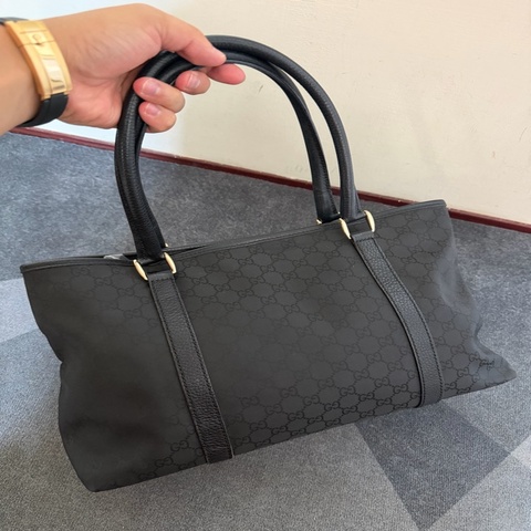 Gucci古馳經典緹花布肩背包（黑色）