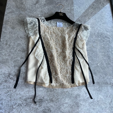 Chanel 米色无袖蕾丝背心两件套fr38~~