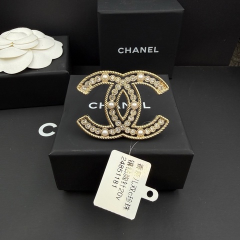 Chanel 香奈兒雙c珍珠鑲鑽胸針20v