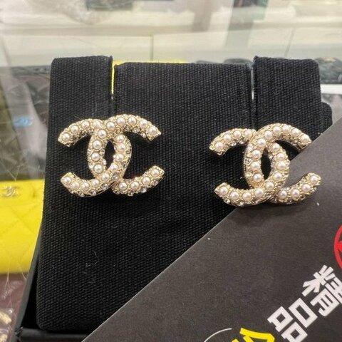 東區正精品㊣CHANEL 全新香奈兒金色雙C珍珠水鑽針式耳環RZ6600