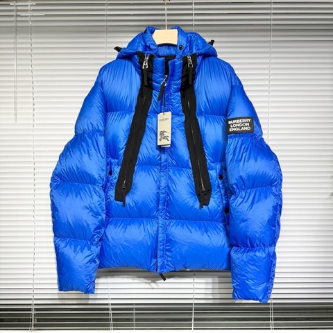 Burberry 博柏利 羽絨服 袖標logo 帽子可隱藏 白鵝絨