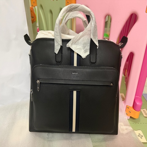 全新BALLY本季精選 BALLY HAIES.O 黑白條紋真皮輕巧公事包