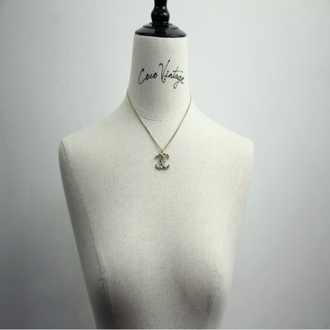 Chanel A20S 皮穿金屬黑金色CC頸鏈
