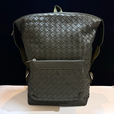 葆蝶家/Bottega Veneta 大號Intrecciato編織皮革背包原野綠編織拉鍊大號雙肩包 底長：29cm