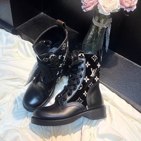 LV 路易威登 Metropolis絲絨老花拼接馬丁靴 35碼