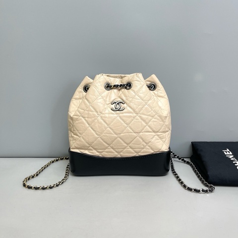 Chanel香奈兒 奶茶黑拼色全皮菱格流浪雙肩包