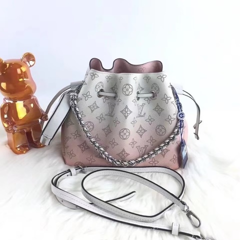👜LV路易威登｜漸變色Bella月光女神水桶包｜98新芯片款