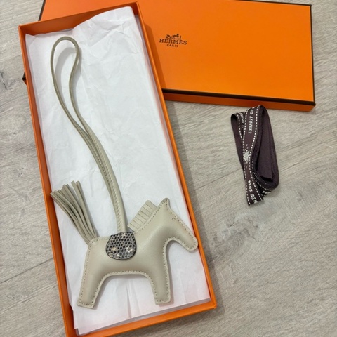 愛馬仕Hermes蜥蜴皮拼冰川白小馬（全配附購證及稀有皮證書）