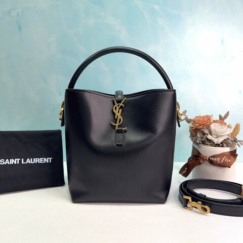 YSL Le 37小牛皮亮面水桶包