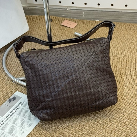 葆蝶家/Bottega Veneta 經典烏木色編織hobo單肩包斜挎包