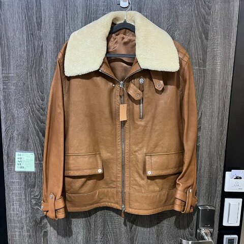 【美收精品】HERMÈS 棕駝色小牛皮剪羊毛領飛行員皮衣外套 5-842【隔月月中將轉賣至日本 上架期限30天】