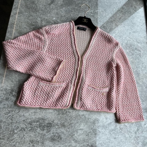 Chanel 樱花粉针织开衫fr34~~