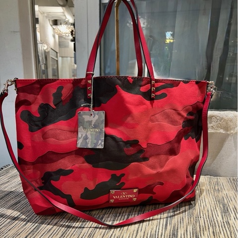 New Valentino Garavani Red Camouflage Tote Bag 全新 華倫天奴 紅色迷彩 托特包