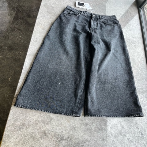 Chanel 26A黑灰色阔腿牛仔裤fr40~~