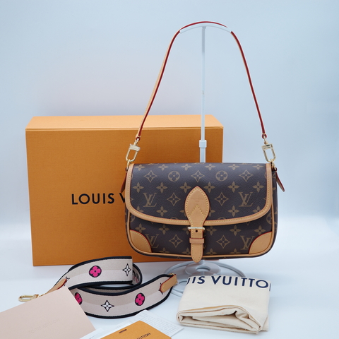 LV 老花  Diane 法棍包 肩背包 斜背包 雙背帶