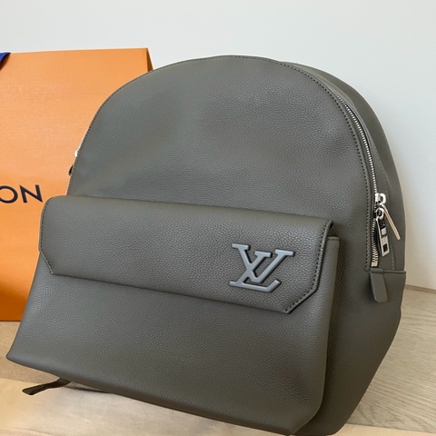 LV Takeoff小牛皮灰綠色雙肩後背包