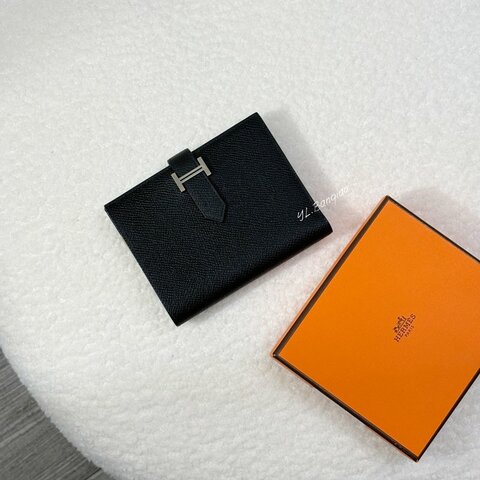 Y2109-HERMES  Bearn黑Epsom小牛皮銀扣對開短夾