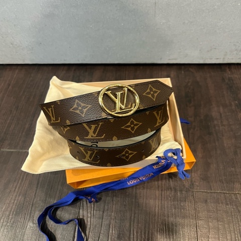 Louis Vuitton Circle 35mm 雙面腰帶 (Monogram 帆布搭配黑色皮革) 型號：M0536