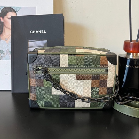 Lv 路易威登 Louis Vuitton 2024春夏新款菲董系列MINI TRUNK迷彩绿色男款斜挎包 Soft Trunk 盒子包单肩包 芯片款。
