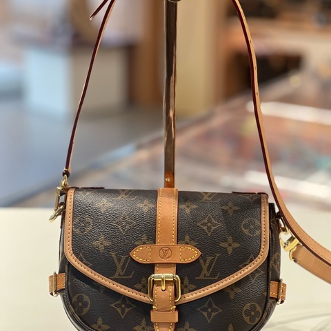 路易威登/Louis Vuitton Saumur Bb雙子星 芯片款。