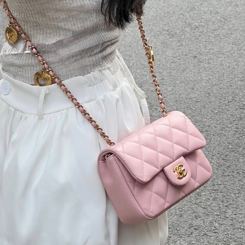 CHANEL🤍粉羊皮愛心鍊Mini Coco口蓋包AS3457