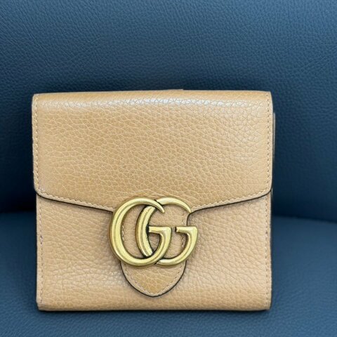 💎Han's house精品服飾💎GCUU 雙G金屬大LOGO 短夾 牛皮