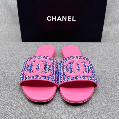 Chanel 羊皮拼色雙Clogo拖鞋 粉藍拼  37碼