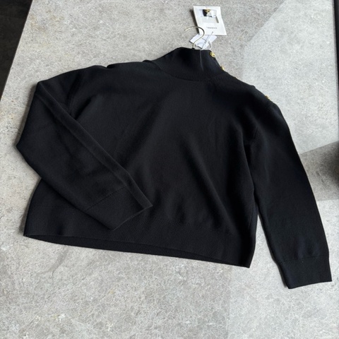 Chanel26A黑色高领针织上衣fr40~~