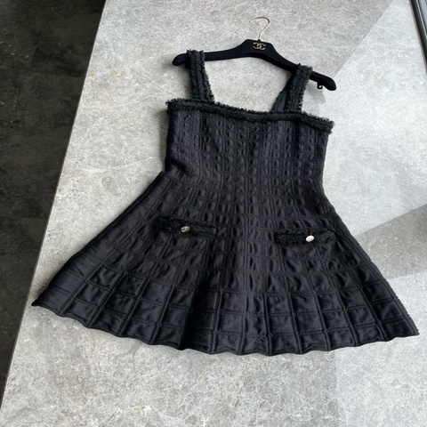 Chanel 25k黑色吊带连衣裙fr36~~