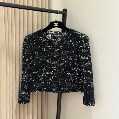 Chanel26p黑白雪花外套fr36~~