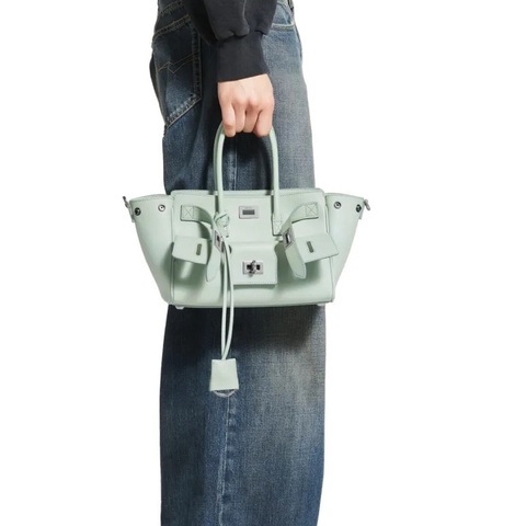 🖤 99新 Balenciaga巴黎世家薄荷綠小牛皮挎包 尺寸 24x8x17