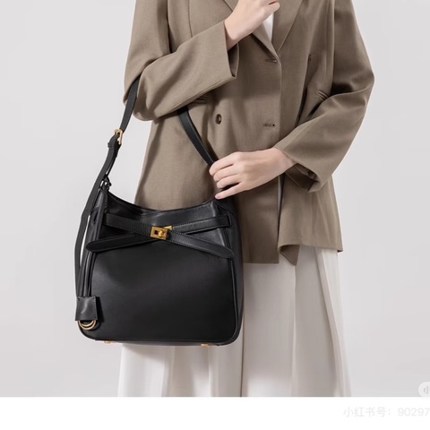 🖤99新 Balenciaga巴黎世家黑色小牛皮單肩包 尺寸26x10x27