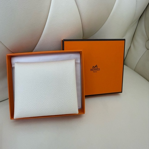 閒置新品HERMES 奶油白色Calvi Duo epsom皮革名片零錢包