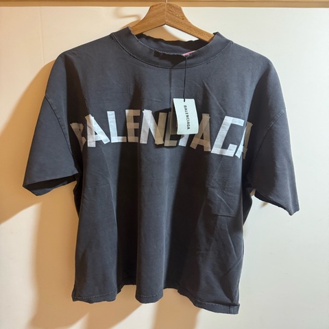 Balenciaga 巴黎世家新款短袖