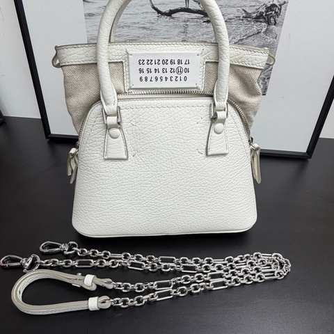 Maison Margiela 馬吉拉 5AC 白色貝殼包