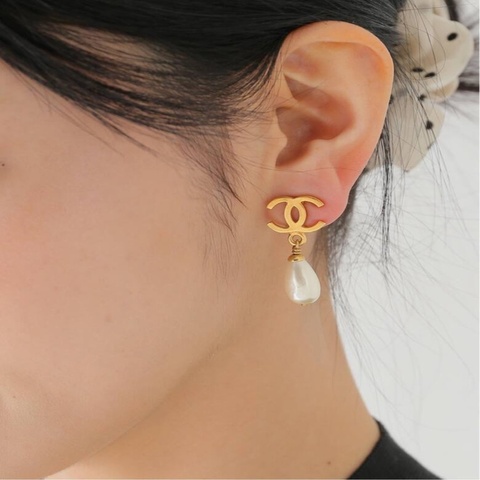 Chanel Vintage香奈兒金色雙 C 垂墜水滴型珍珠古董夾式耳環