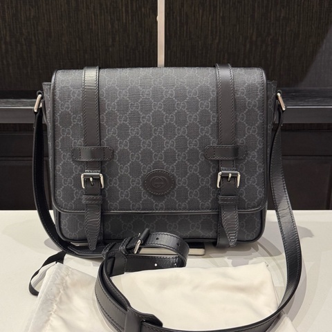 GUCCI古驰男士斜挎邮差包28cm 040黑标