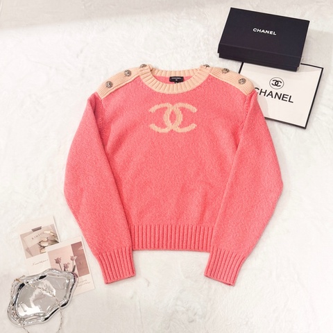 CHANEL 粉色毛衣