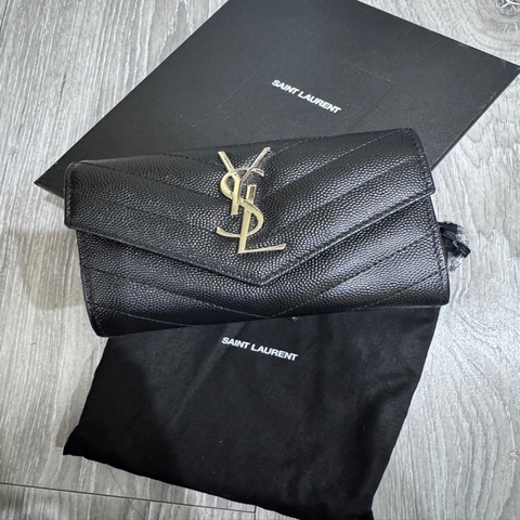 YSL黑色短夾配銀色YSL